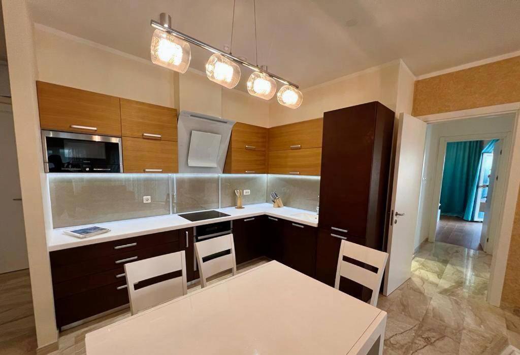Daire Luxrealadria Trecanne *