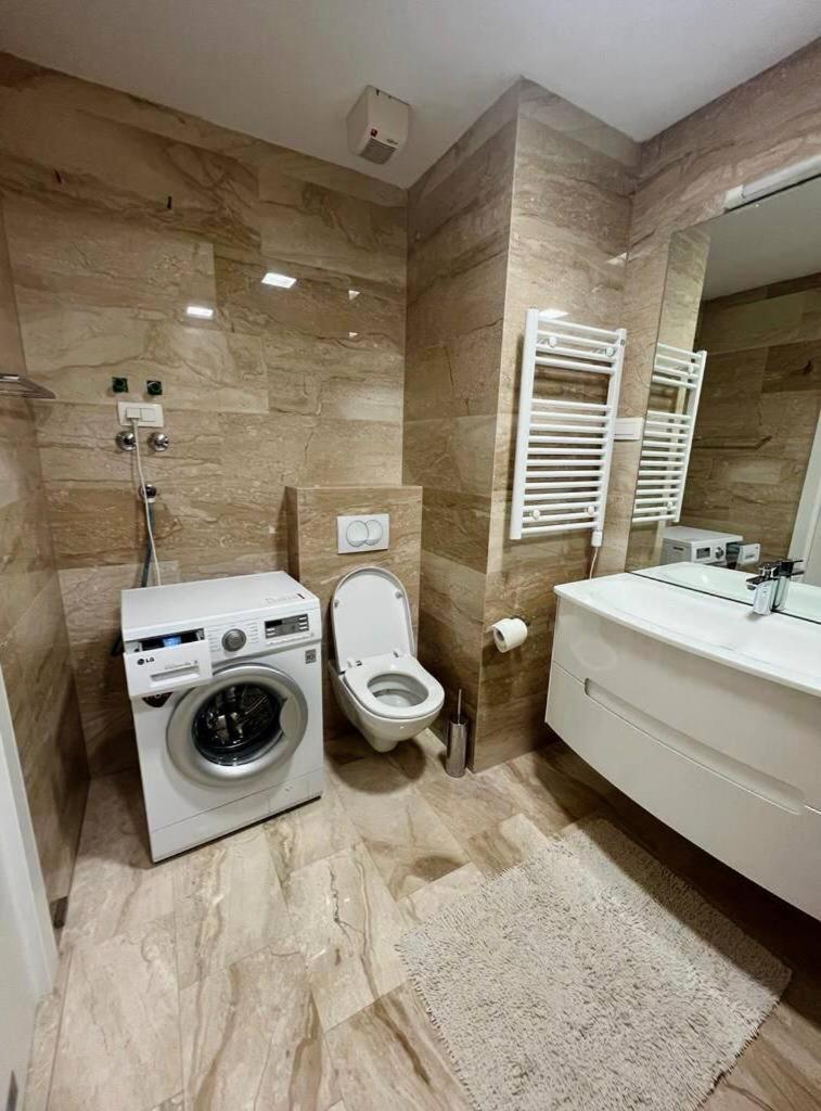 Luxrealadria Trecanne