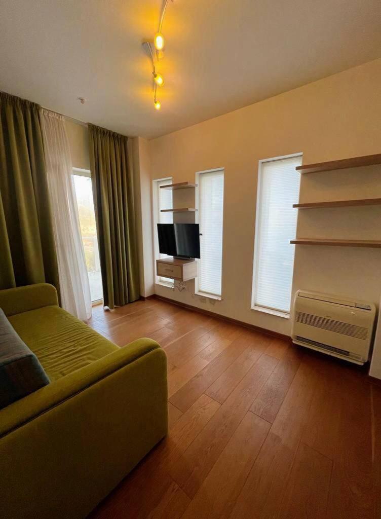 Luxrealadria Trecanne *